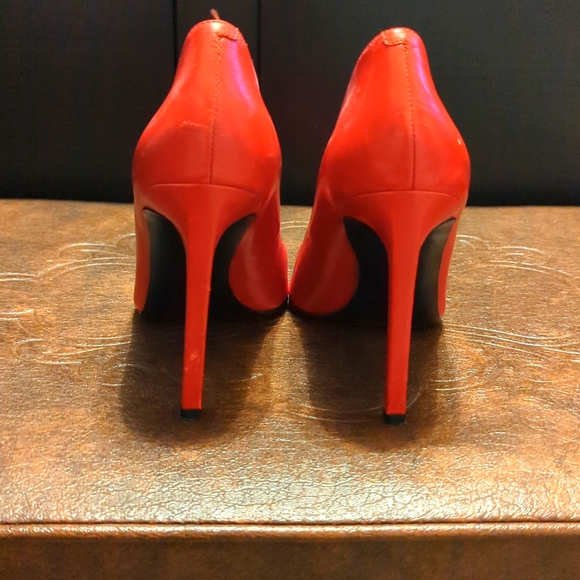 Nine west red heel size 8 - Picture 3 of 3